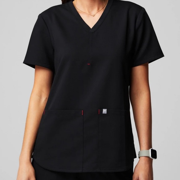 Fabletics scrubs - Picture 3 of 5